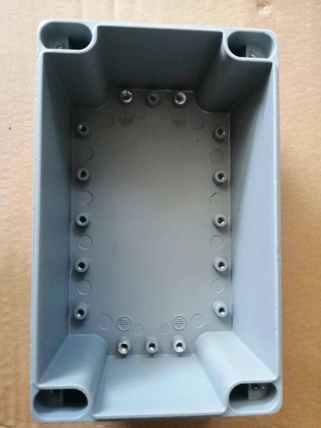 LV1610-1 aluminium box กล่องอลูมิเนียมไฟฟ้า